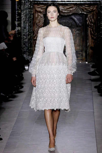 Look 26